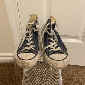 Navy blue converse